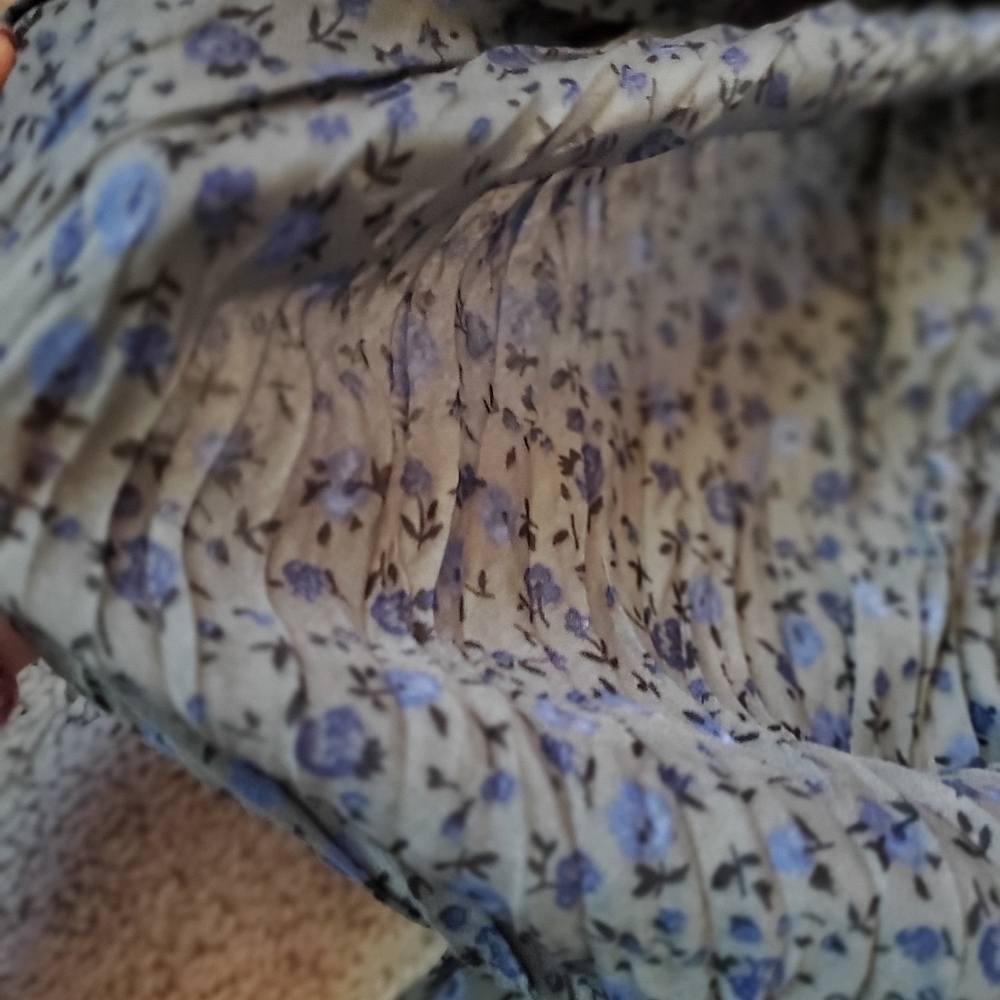 Blue Floral Patterned Scarf - Picture 2 of 4